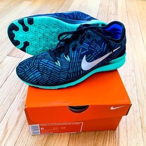 Nike Flex RN Sneakers Size 8